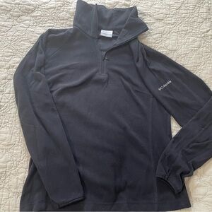 Columbia women’s black lightweight quarter zip fleece